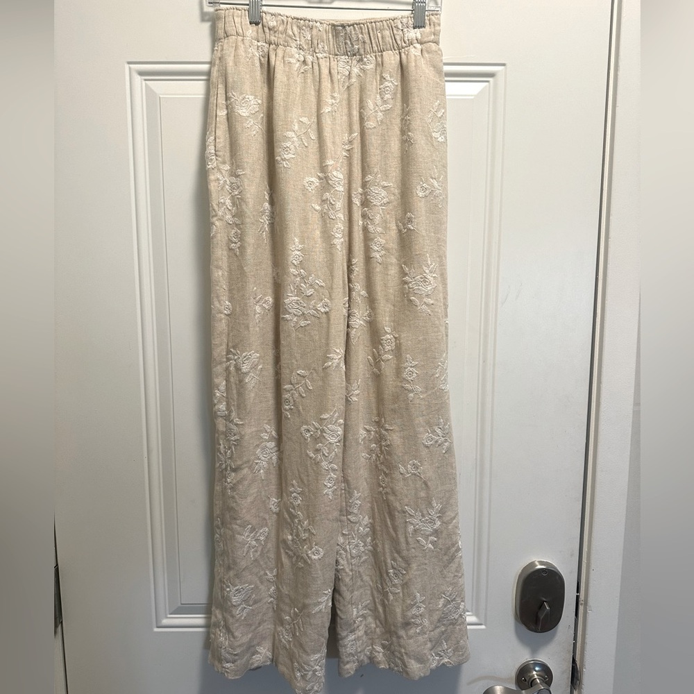 Abercrombie Floral Embroidered Pull on linen Wide-Leg Pants